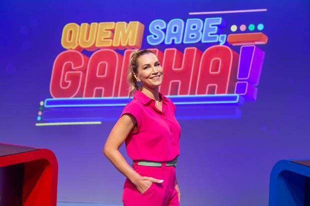 Nadja Kouchi Anne Lottermann comanda novo Game Show da Univesp e TV Cultura