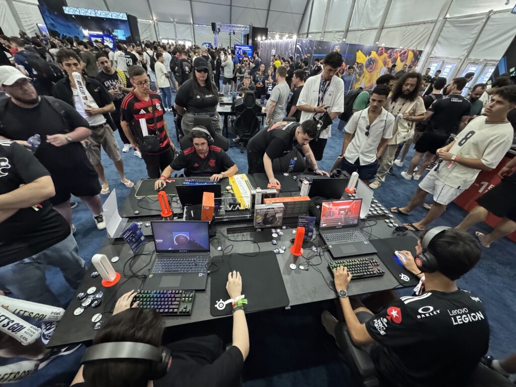 Parceria reforça catálogo da marca brasileira com mouses, teclados e microfones de alta performance voltados para pro-players e criadores de conteúdo.